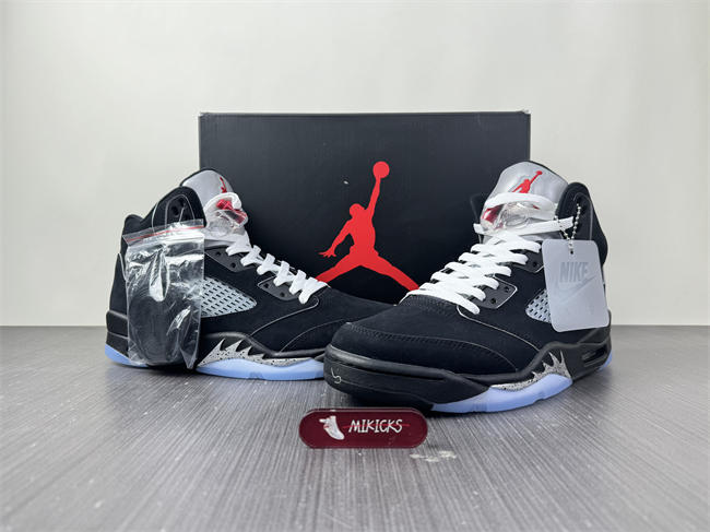 Air Jordan 5 “Black Metallic Reimagined” HF3975-001