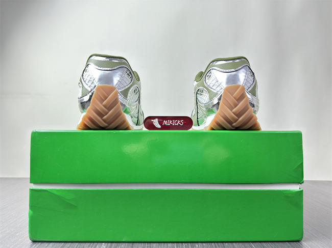 b0tt*ga Ven*ta orbit surf 741357 v2x40 2848