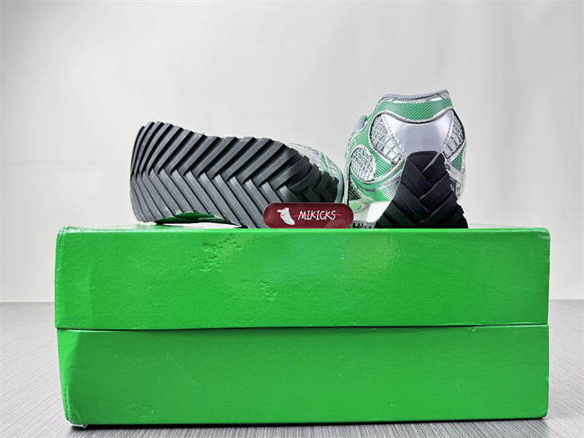 b0tt*ga Ven*ta orbit surf 741357 v2x40 1428