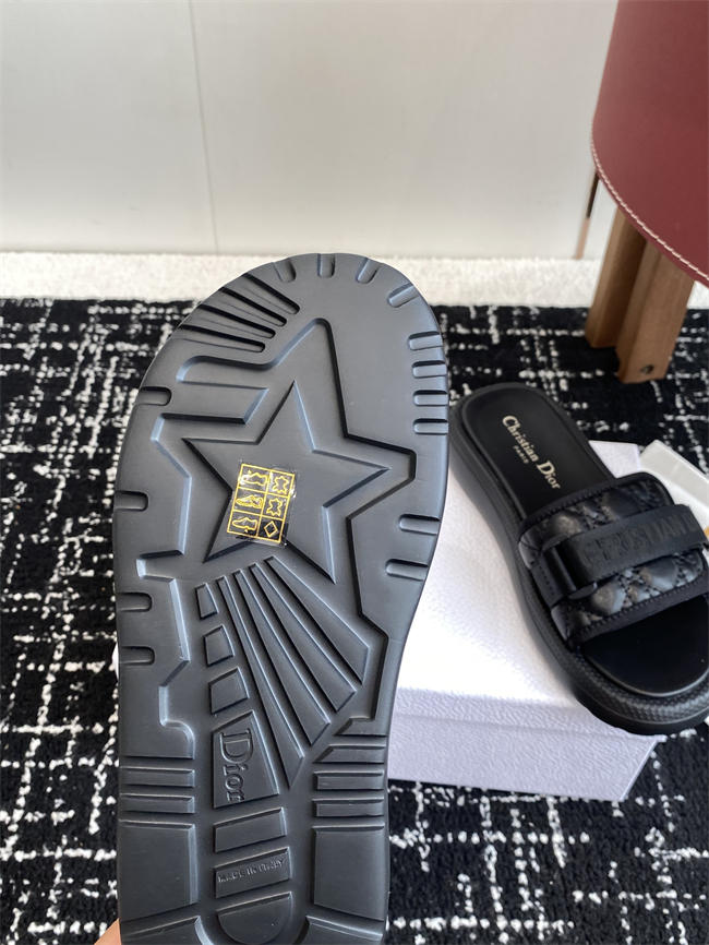 Dio Slipper