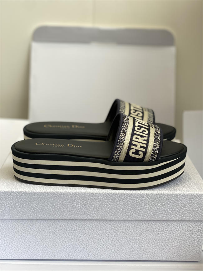 Dio Slipper