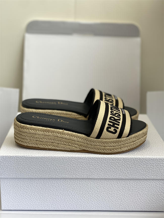 Dio Slipper