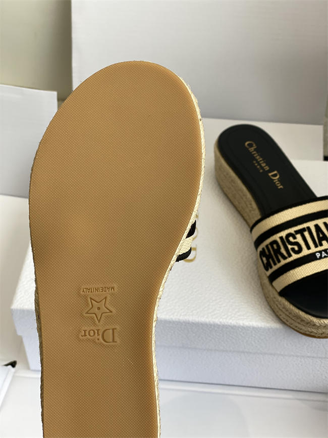 Dio Slipper