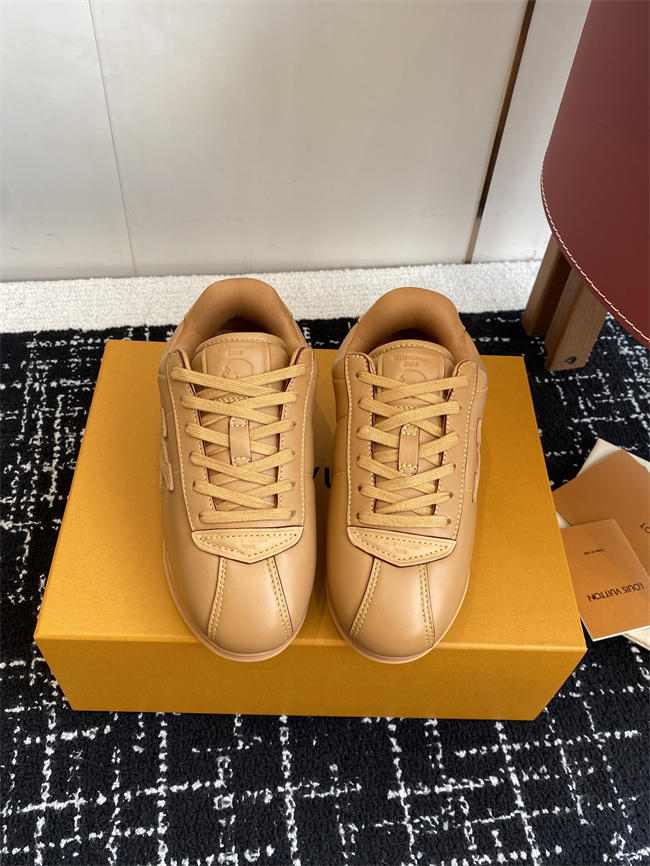 Lv Sneaker