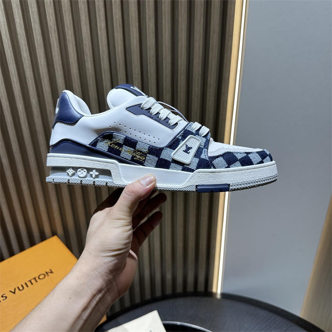 Lv Sneaker