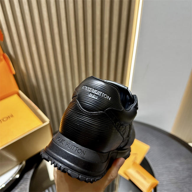 Lv Sneaker