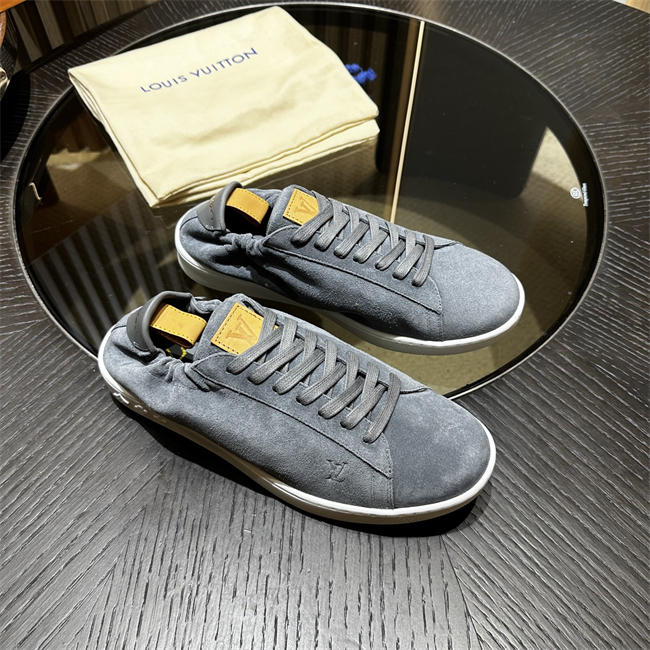 Lv Sneaker