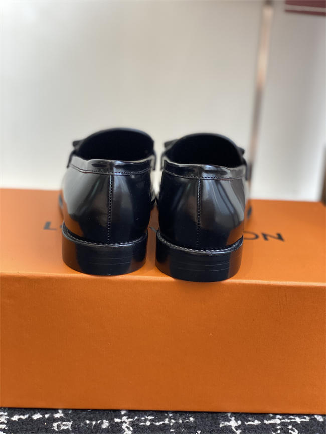 Lv Loafer 071