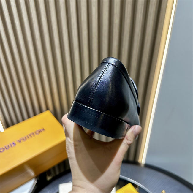 Lv Loafer079