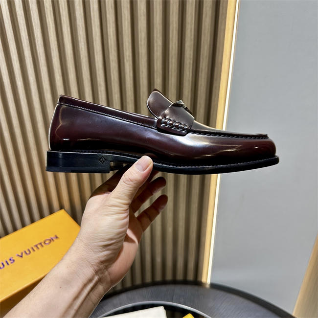 Lv Loafer081