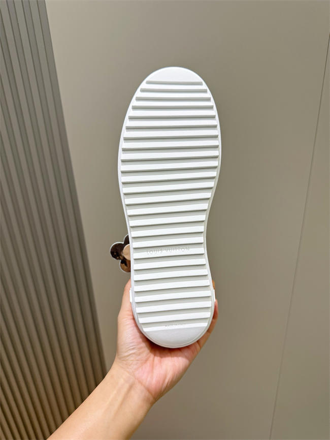 Lv Sneaker