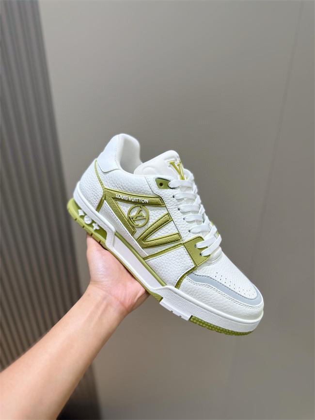 Lv Sneaker
