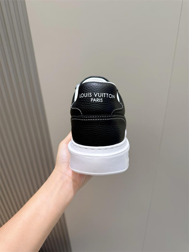 Lv Sneaker