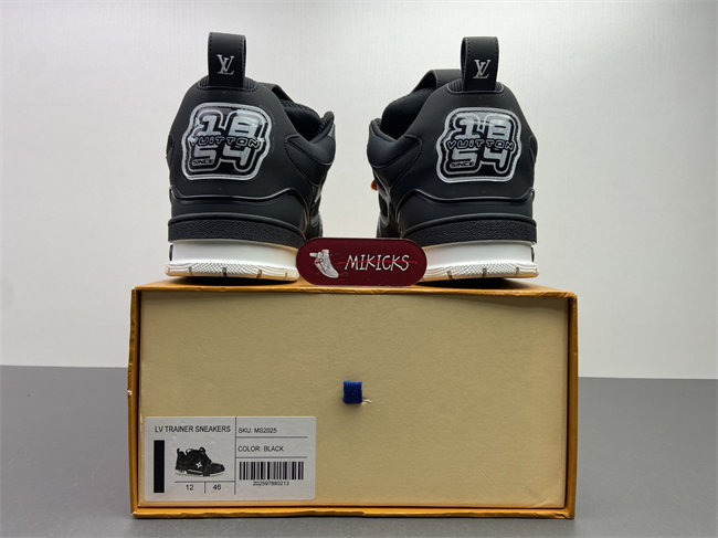 Lv Sneaker