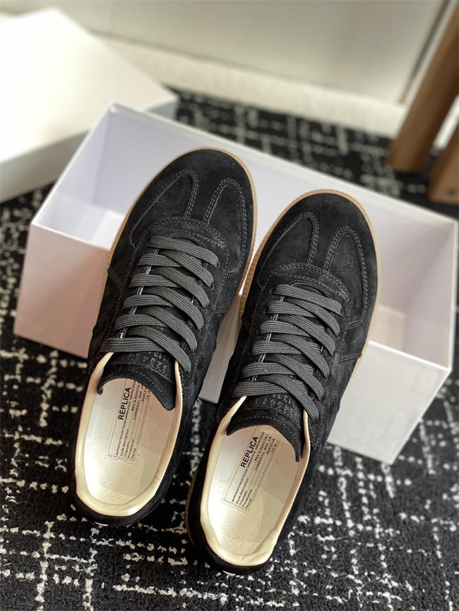 Ma1s0n Marg*e1a Sneaker 75