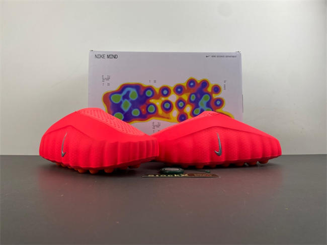 Nike Mind 001 Slide Solar Red
