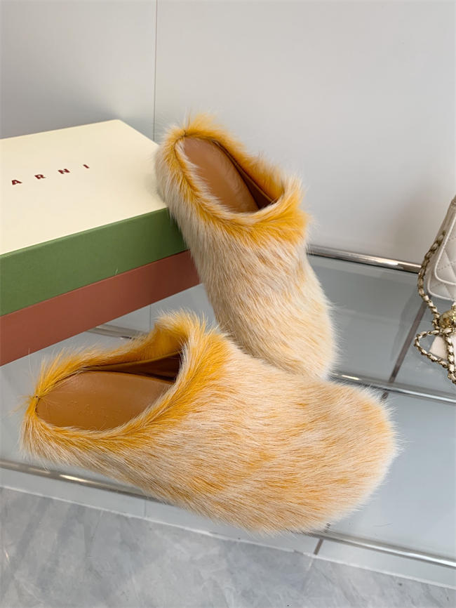 Ma*n1 Slipper
