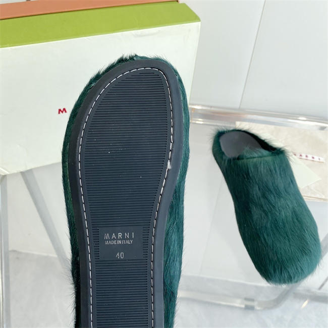 Ma*n1 Slipper