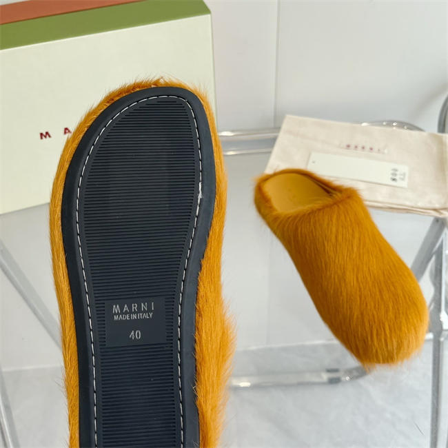 Ma*n1 Slipper