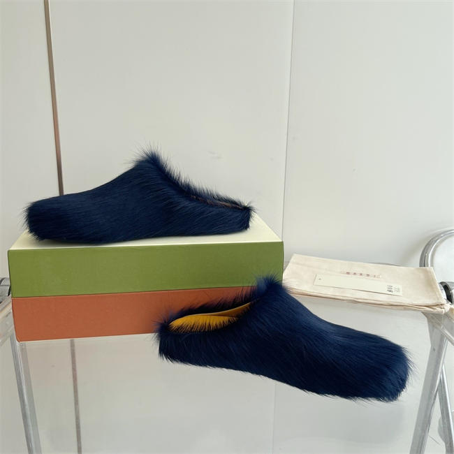 Ma*n1 Slipper