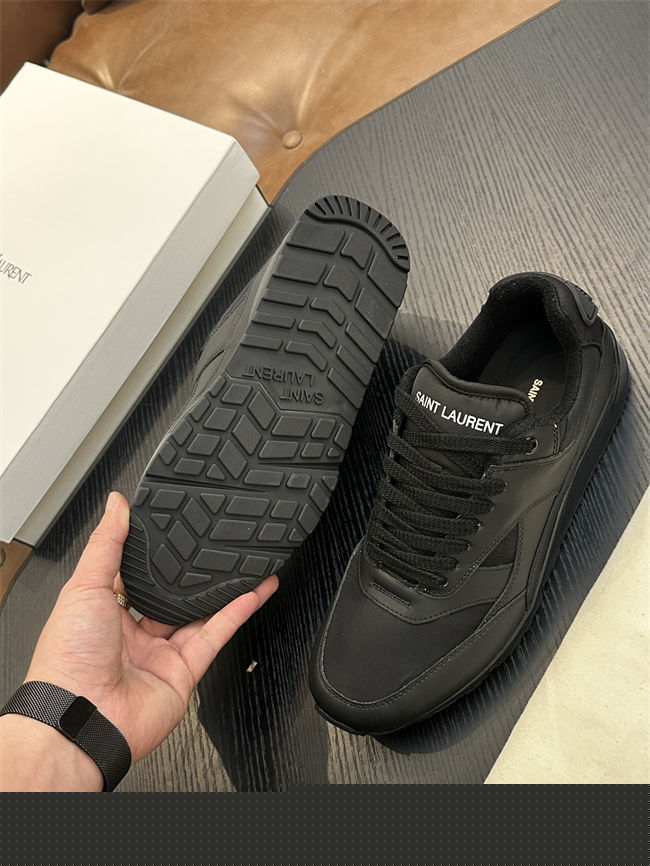 Y51 Sneaker 004
