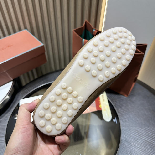 L0r0 P1ana Loafer
