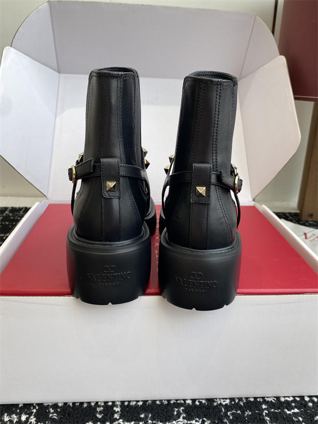 Va1e*ntin0 Boots