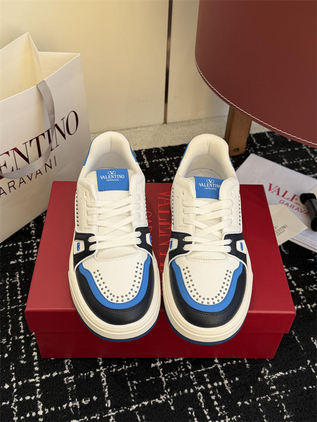 Va1e*ntin0 Sneakers