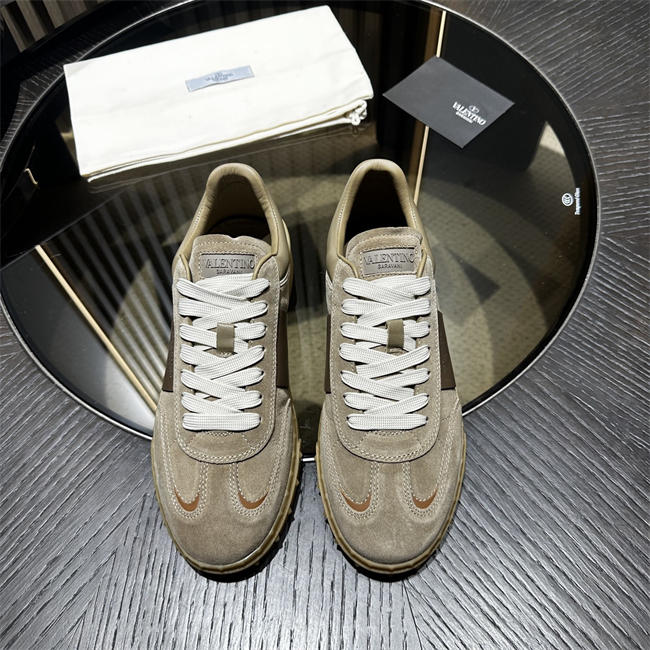 Va1e*ntin0 Sneakers