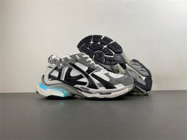Ba1en*iaga RUNNER LED