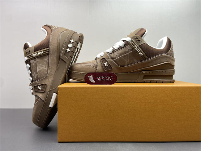 LV Trainer Sneaker