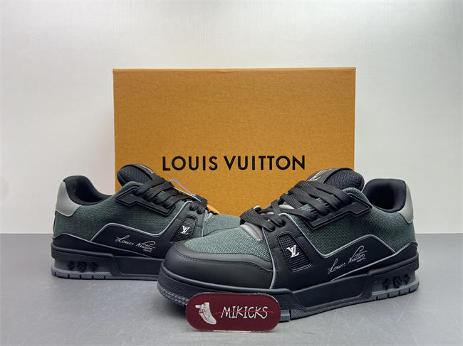 LV Trainer Sneaker