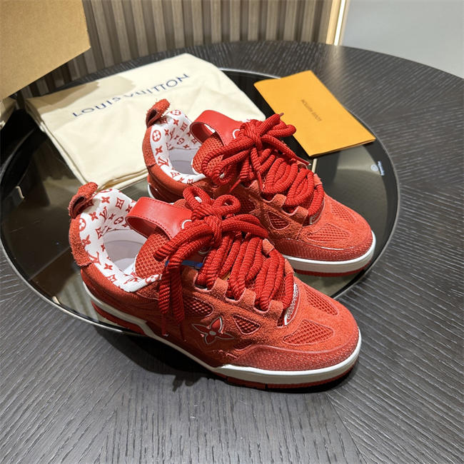Lv Trainer Sneaker
