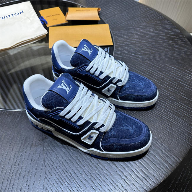 Lv Trainer Sneaker