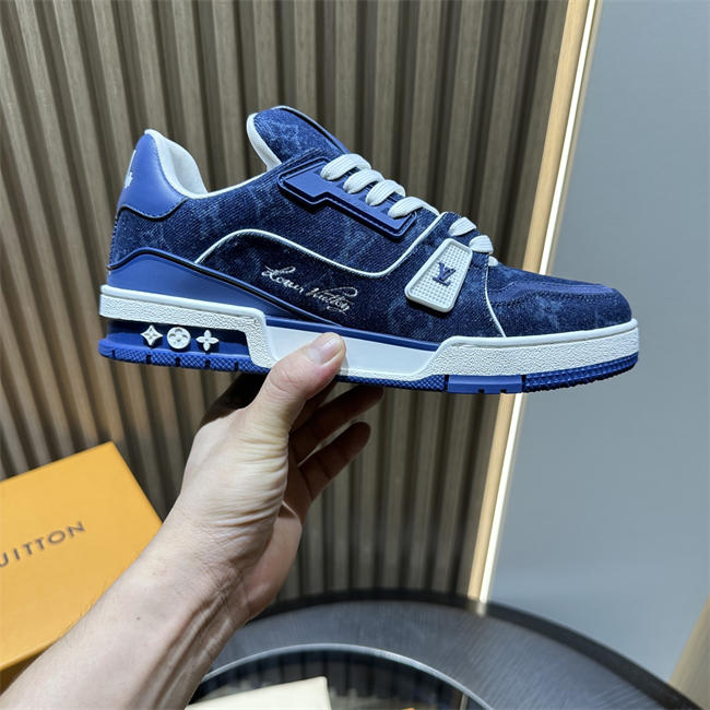 Lv Trainer Sneaker