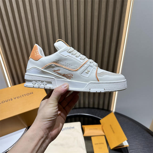 Lv Trainer Sneaker